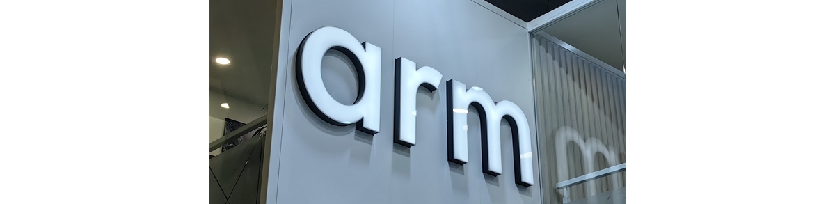 Arm CEO公开声援黄仁勋！反对美国出口管制：称伤害行业与消费者