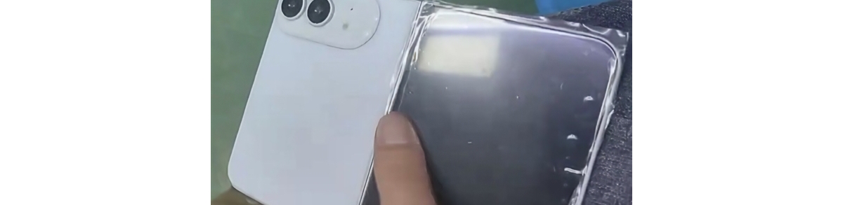 苹果首款折叠屏手机！iPhone Fold/Ultra机模亮相：纯白配色