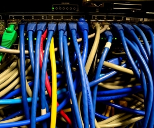 工信部发布2025年全国宽带概况：家庭户均553.4Mbps