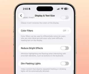 苹果发布iOS 26.4开发者预览版Beta 4：可关闭液态玻璃刺眼高亮效果